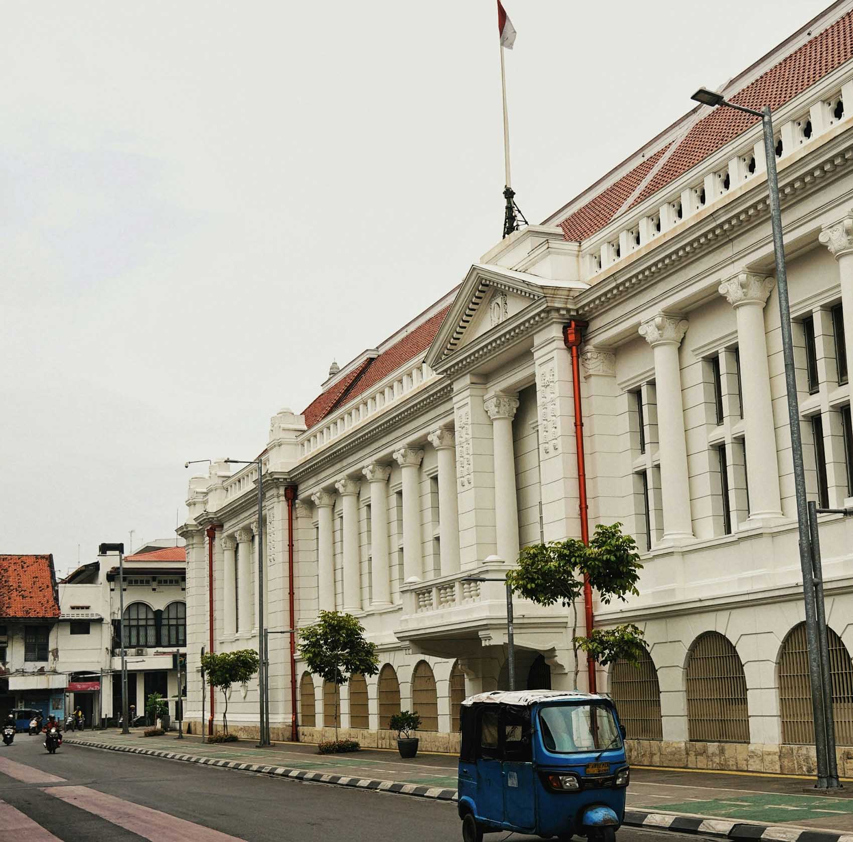 Menjadi Duta Besar: Menggabungkan Hasrat Travelling dan Pelayanan Negara